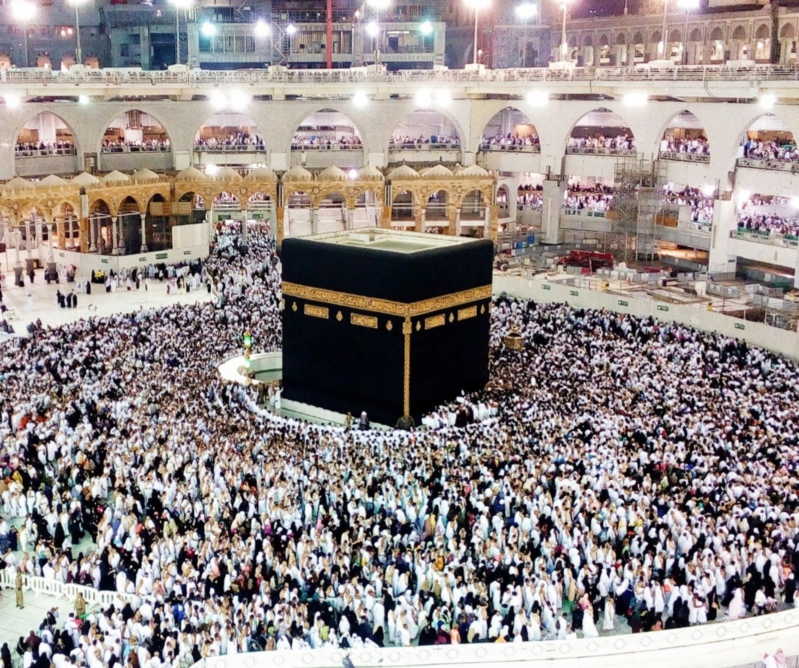 توصيل من مطار جدة الى مكة